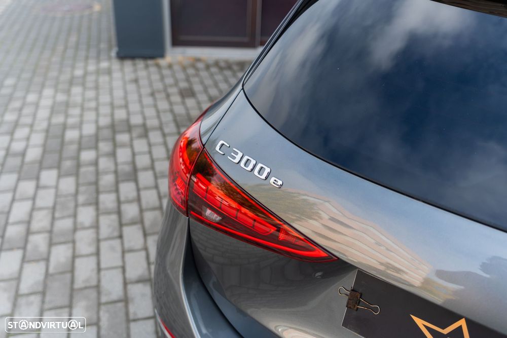 Mercedes-Benz C 300 e AMG Line - 39