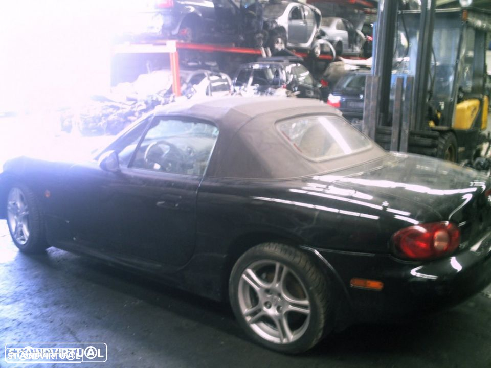 Mazda MX 5 de 2005 para peças - 6