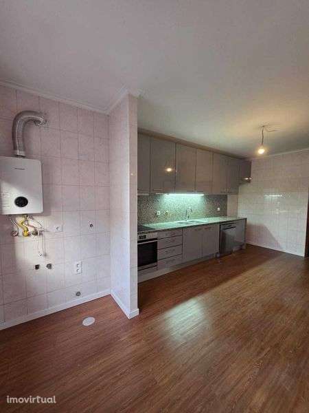 Apartamento T3 - Oliveira Douro - Grande imagem: 3/12