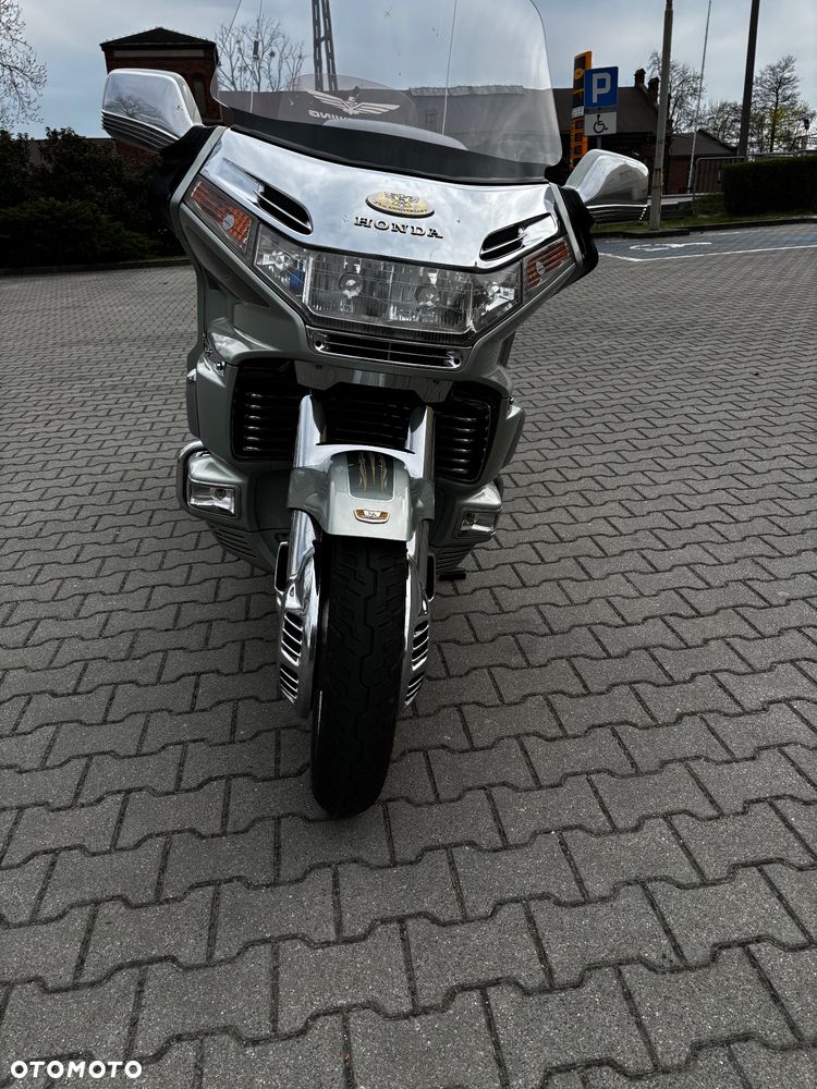 Honda GL - 28