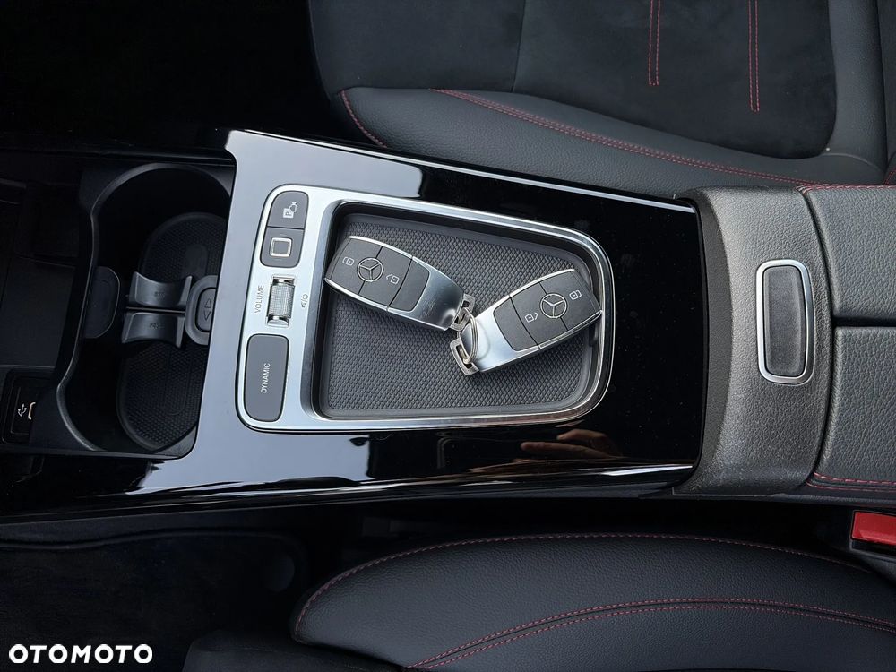 Mercedes-Benz Klasa A 200 AMG Line 7G-DCT - 33