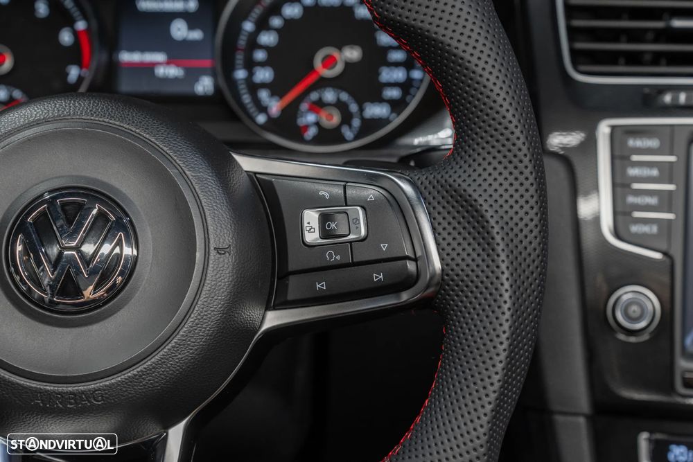 VW Golf 2.0 TSi GTi DSG Performance - 12