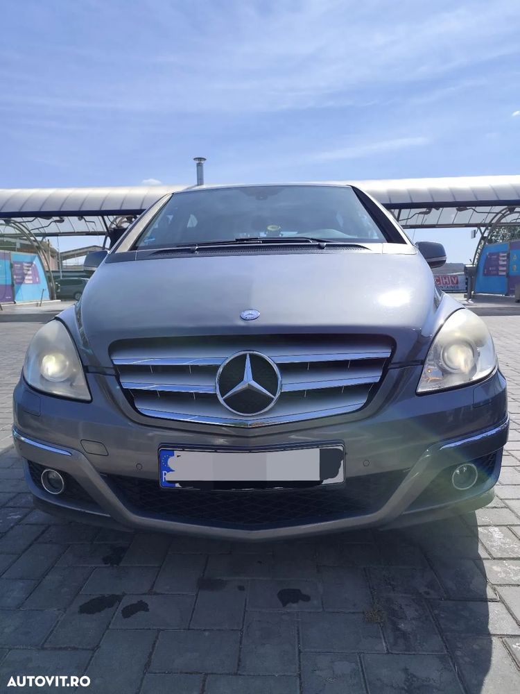 Mercedes-Benz B - 1