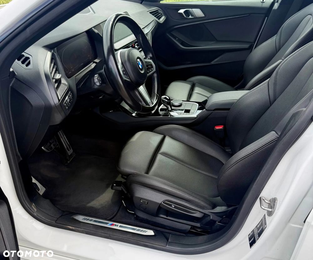 BMW Seria 2 218i M Sport - 9