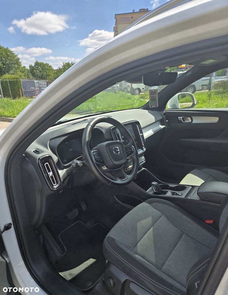 Volvo XC 40 T3 Momentum Pro - 8