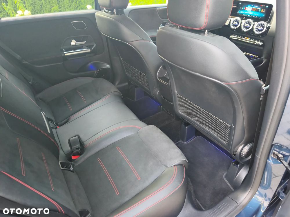 Mercedes-Benz Klasa B 220 d AMG Line 8G-DCT - 11