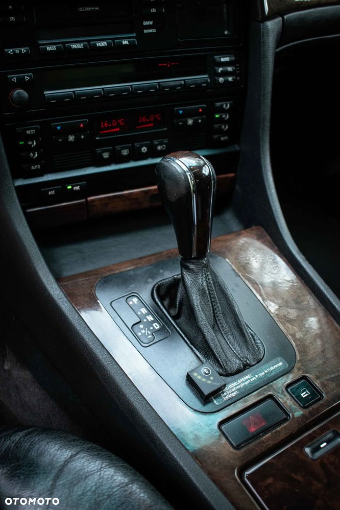 BMW Seria 7 - 17