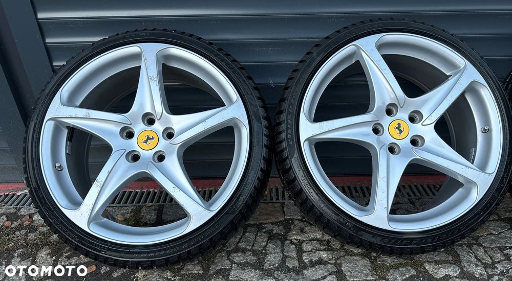 Koła Zimowe Ferrari FF 458 10,5J x 20 ET 53,4 8,5J x 20 ET 46,5 260698 260697 - 10
