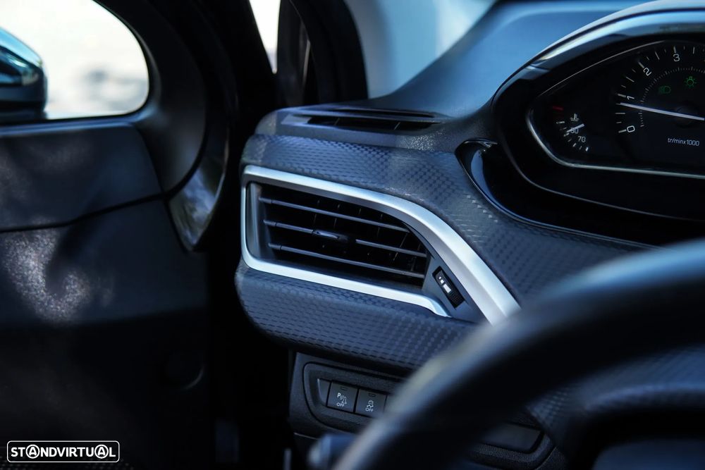 Peugeot 2008 PureTech 82 Style - 47