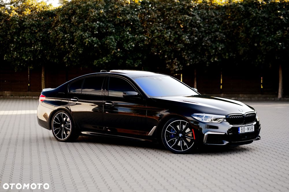 BMW Seria 5 M550i xDrive sport - 10