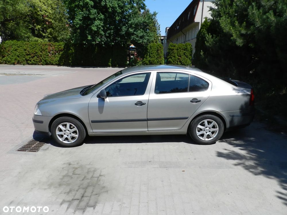 Skoda Octavia 1.6 Ambition - 2