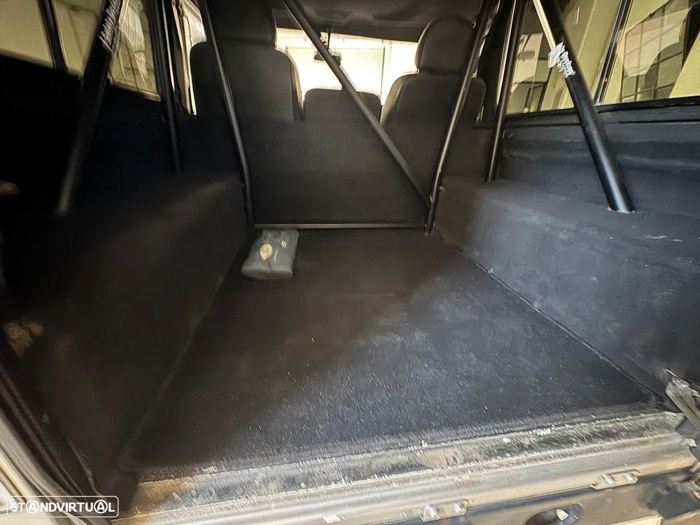 Land Rover Defender 90 2.5 TD5 Metal Top - 30