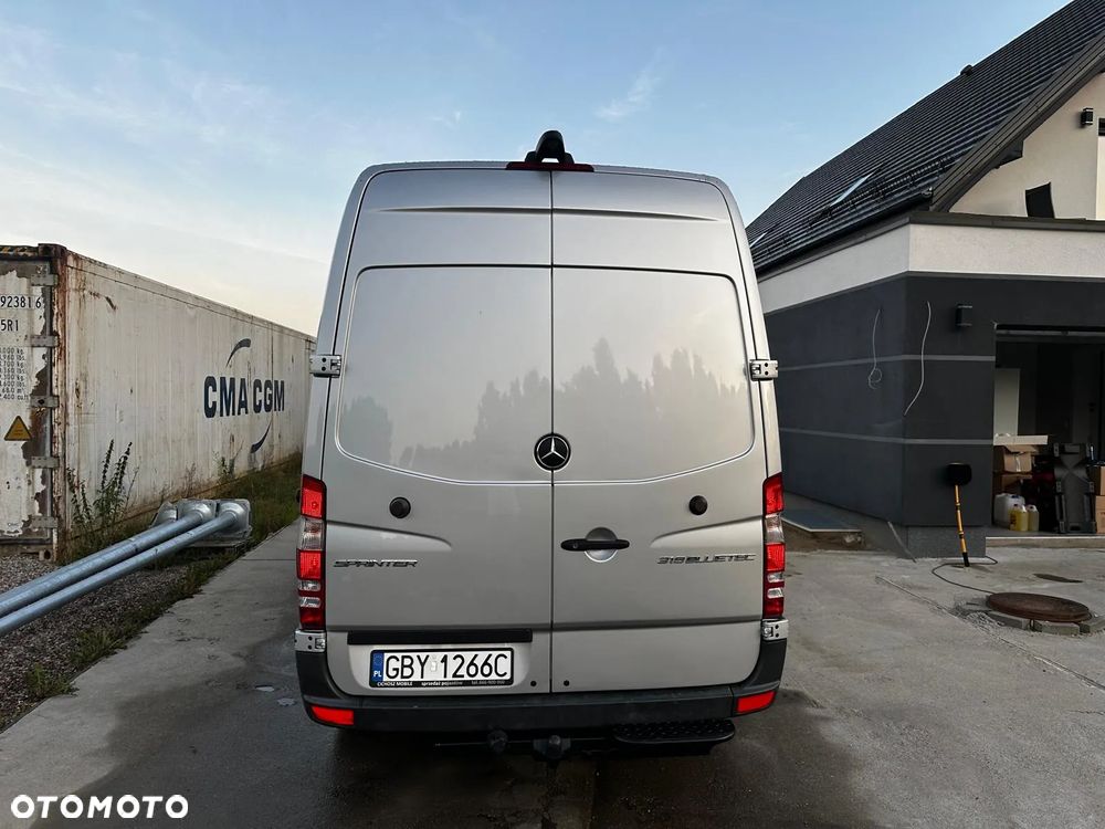 Mercedes-Benz Sprinter 319 - 6