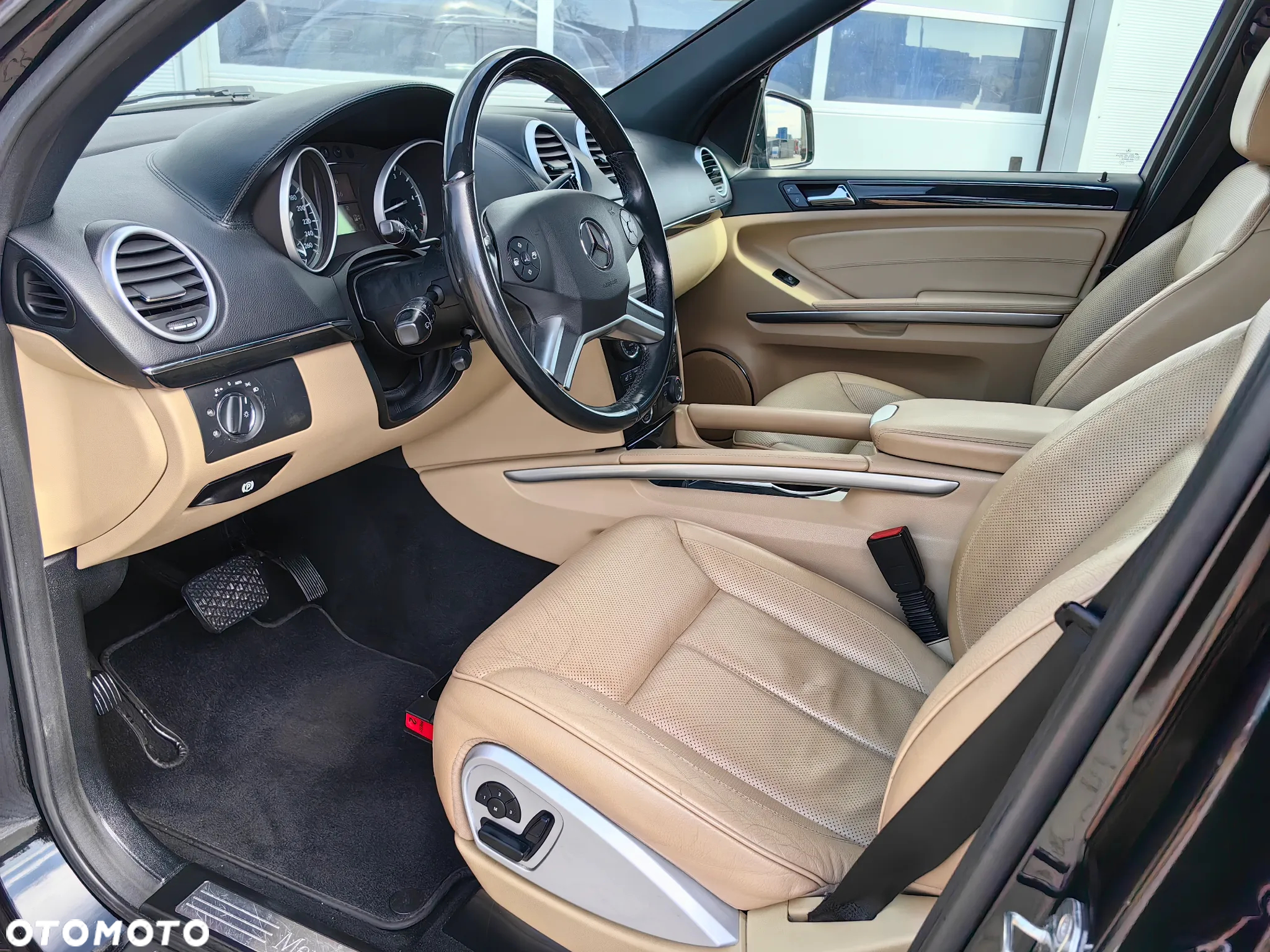 Mercedes-Benz GL 450 CDI - 19
