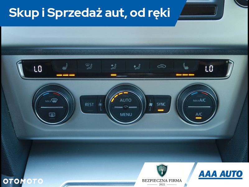 Volkswagen Passat - 14