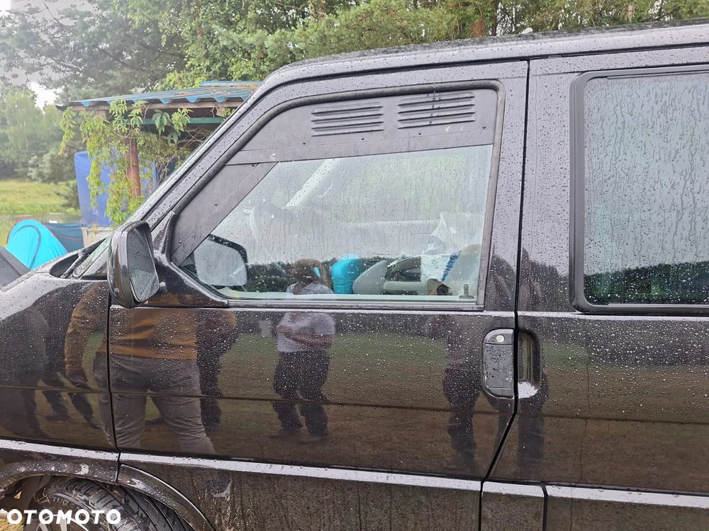 Volkswagen Multivan - 18