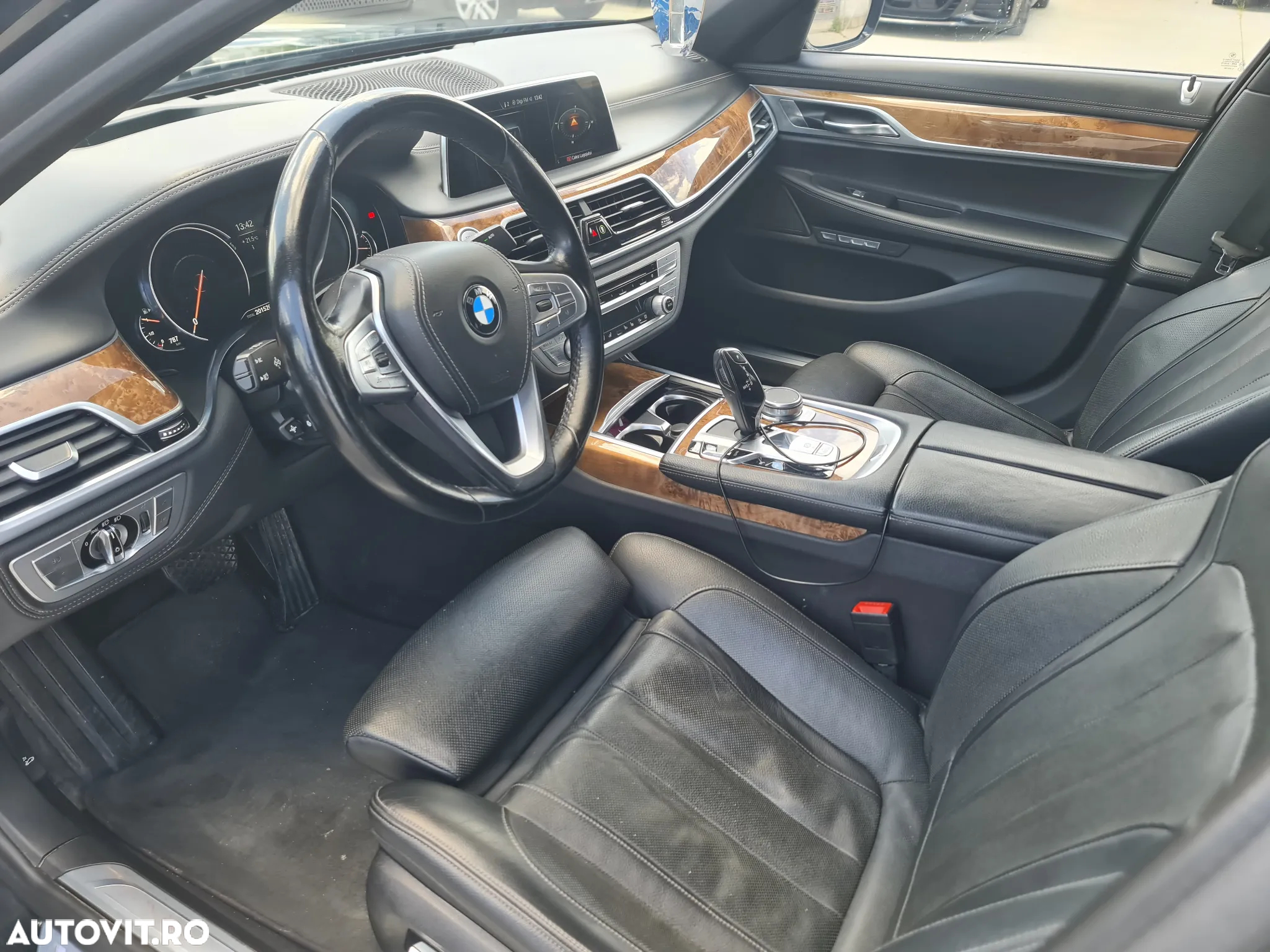 BMW Seria 7 740Li xDrive - 9