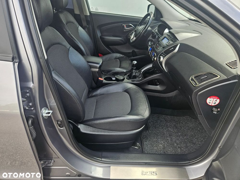 Hyundai ix35 blue 1.6 2WD Finale - 19