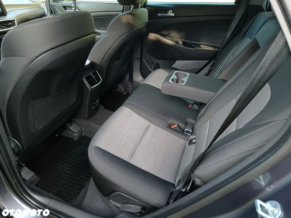 Hyundai Tucson 1.6 GDI BlueDrive Style 2WD - 10