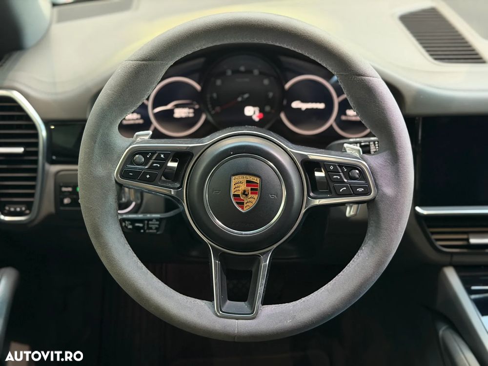 Porsche Cayenne Standard - 27
