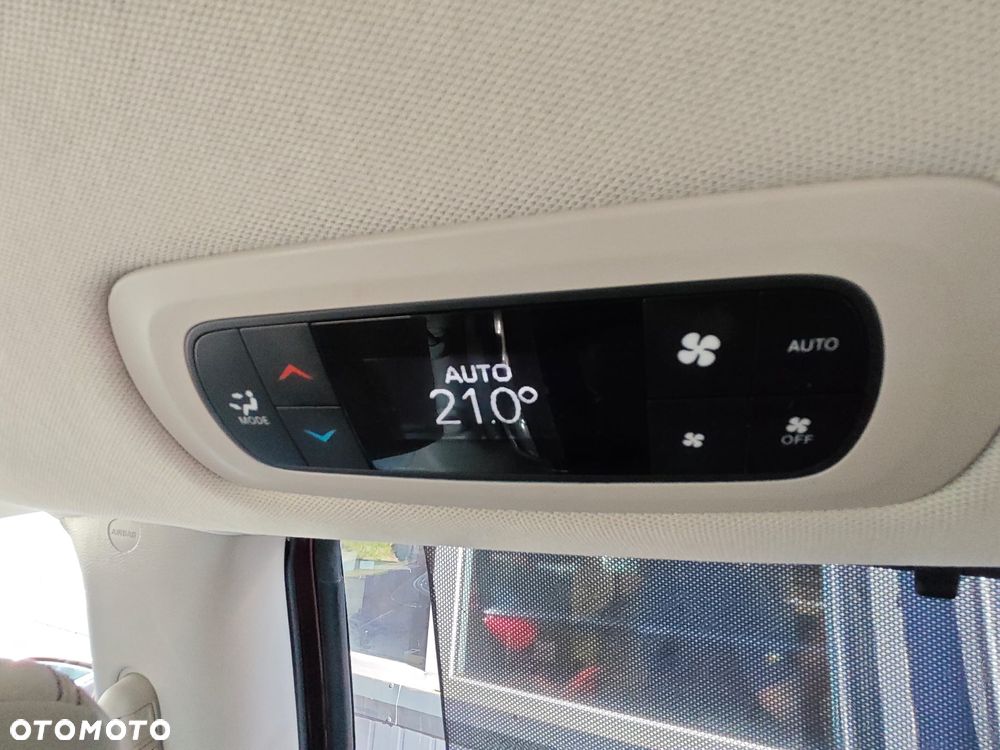 Chrysler Pacifica - 13