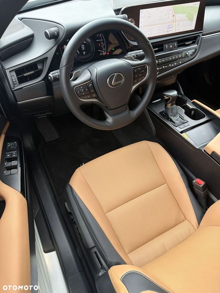 Lexus ES 300h Business Edition - 9