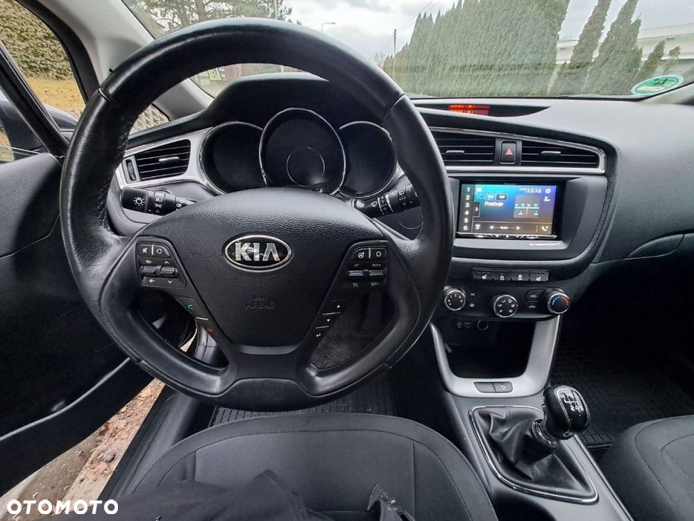 Kia Ceed - 13