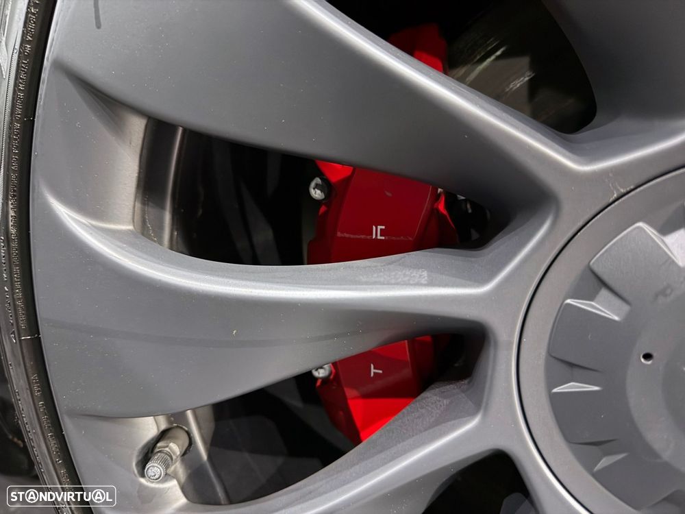 Tesla Model Y Performance Dual Motor AWD - 41