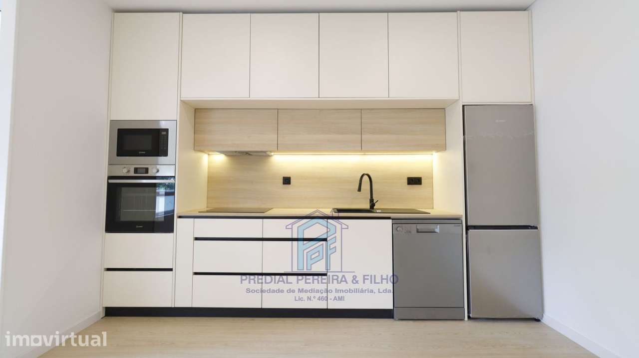 Andar Moradia Duplex T3 Totalmente Remodelado - Fânzeres / Portelinha - Grande imagem: 3/29