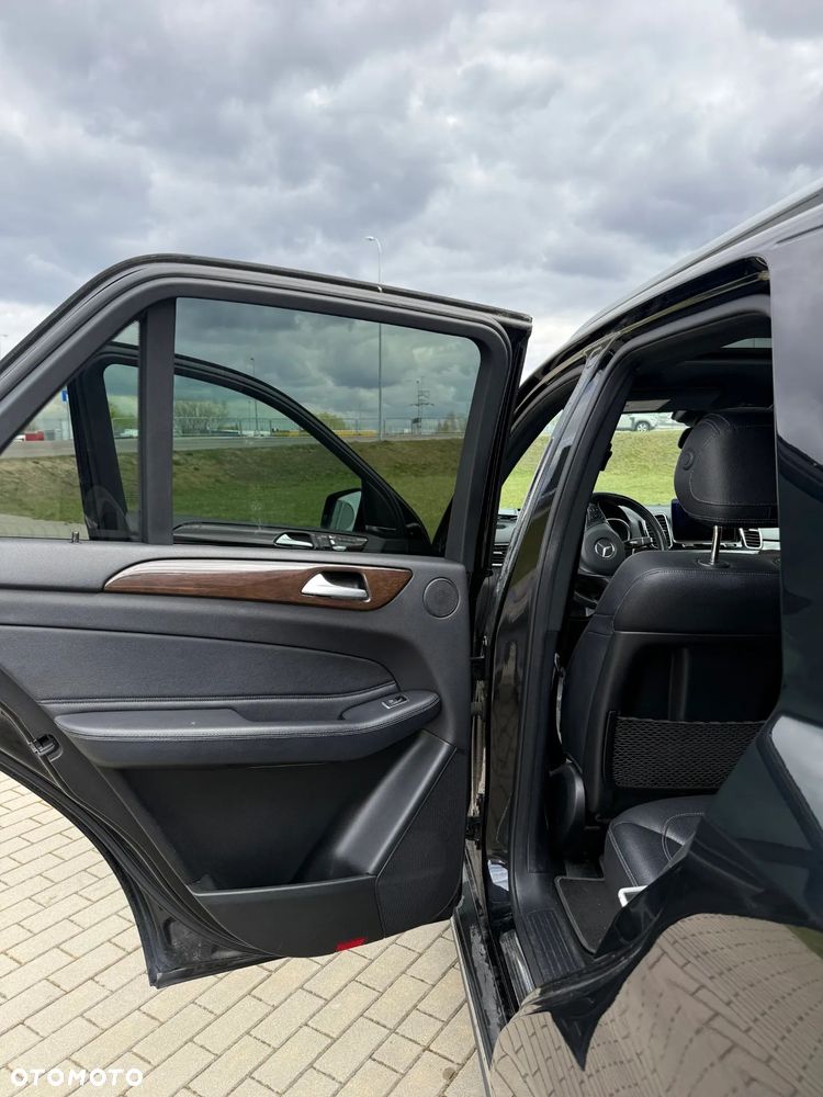 Mercedes-Benz GLE - 17