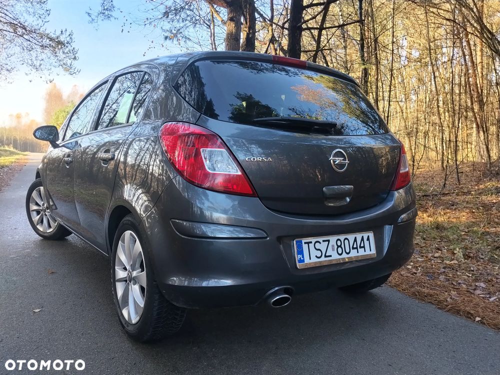 Opel Corsa 1.4 16V Color Edition - 9