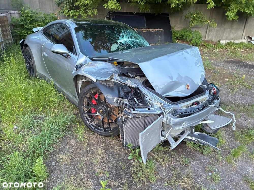 Porsche 911 Carrera GTS PDK - 3