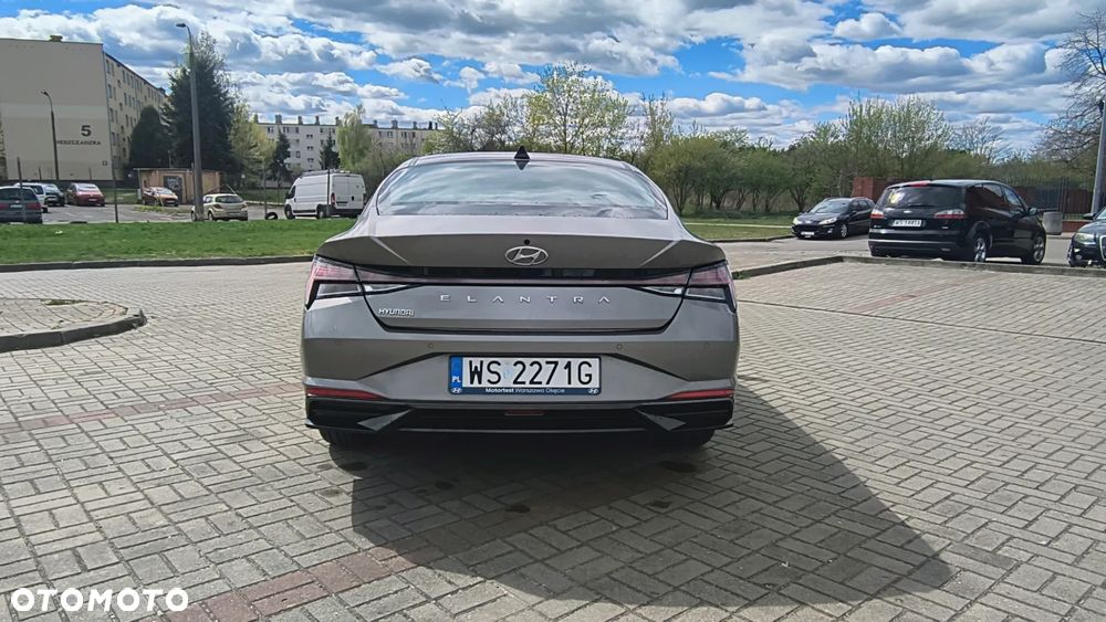 Hyundai Elantra 1.6 Smart - 8