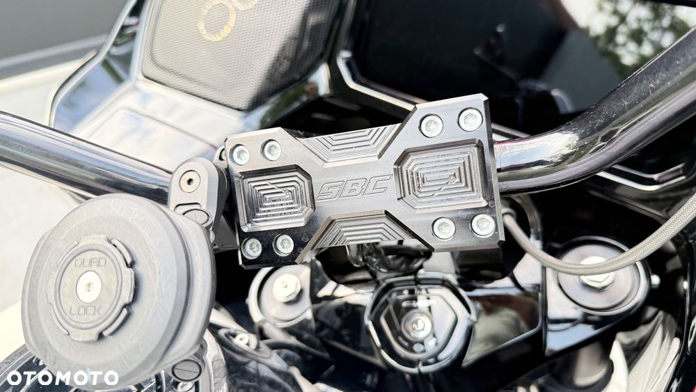 Harley-Davidson Touring Road Glide - 11