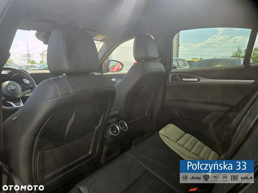 Alfa Romeo Stelvio - 19