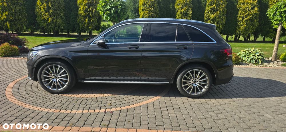 Mercedes-Benz GLC 300 4Matic 9G-TRONIC AMG Line - 8