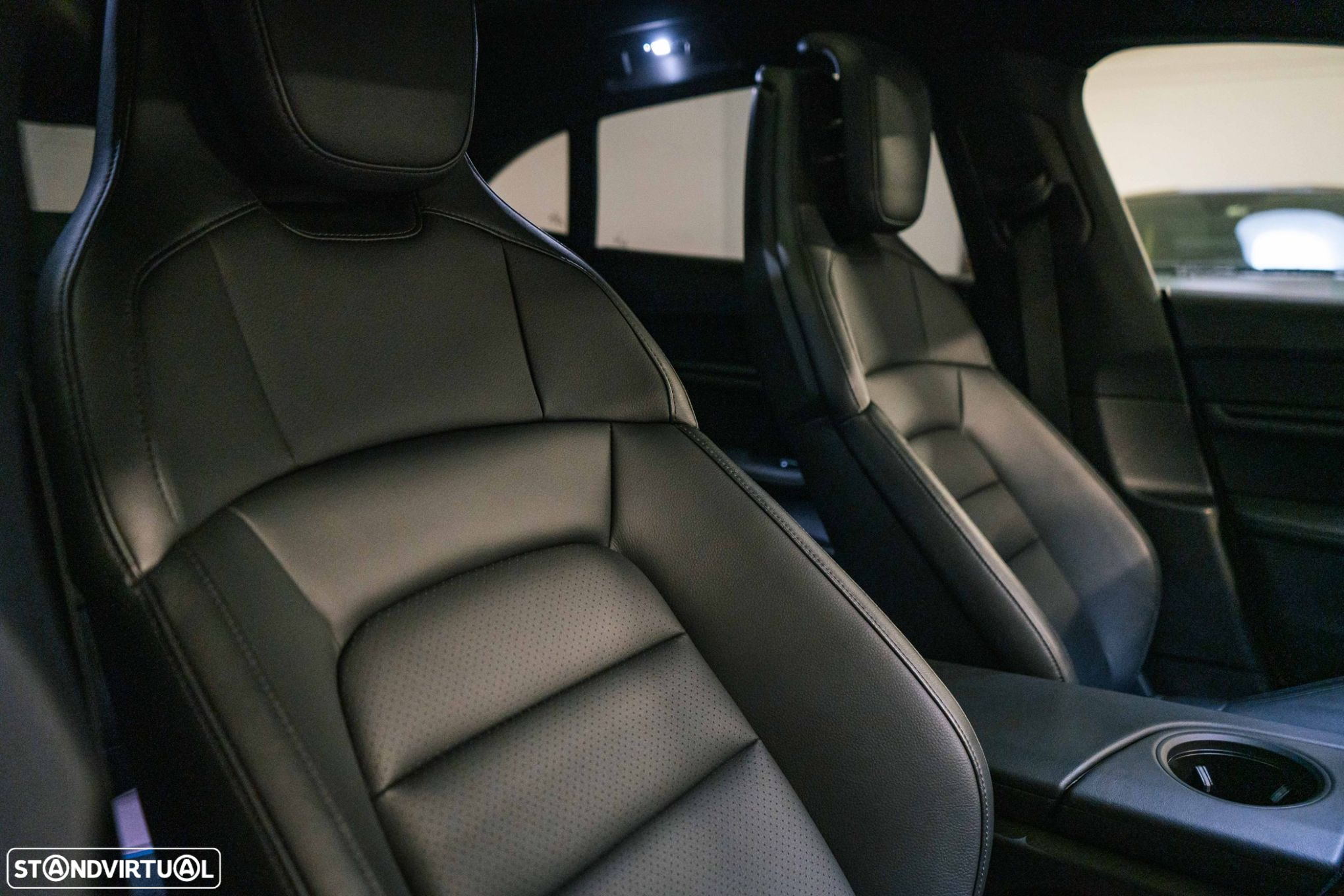 Porsche Taycan Sport Turismo - 13