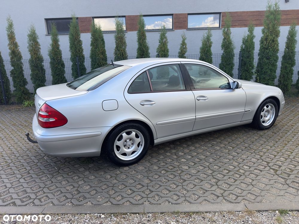 Mercedes-Benz Klasa E 200 CDI Classic - 8