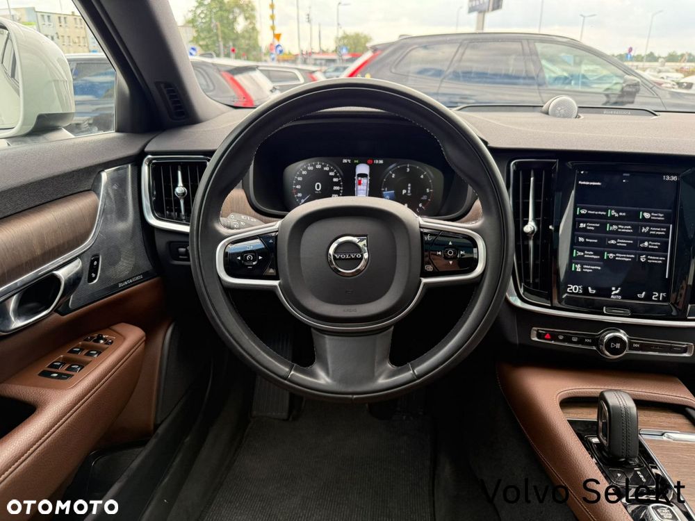 Volvo V90 Cross Country - 40