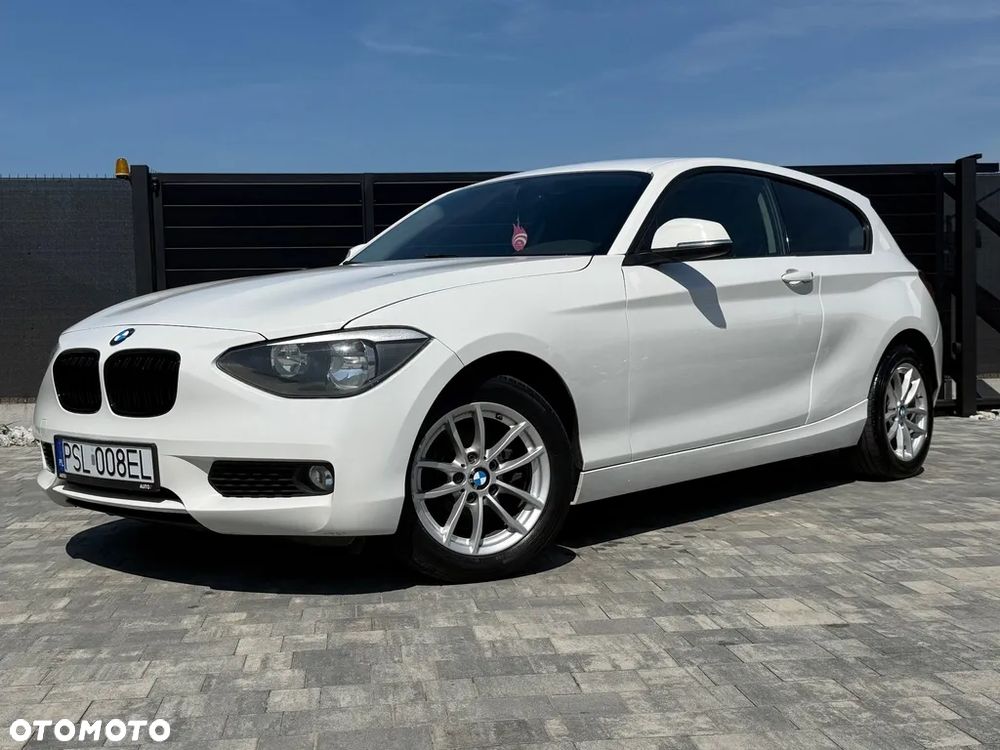 BMW Seria 1 114d Sport Line - 2