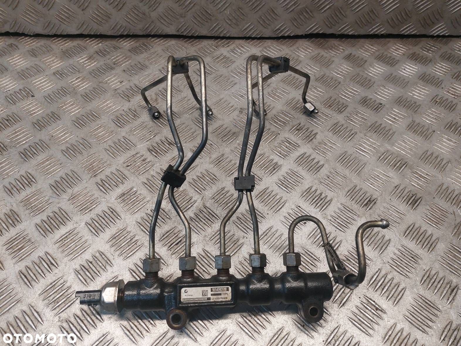 LISTWA WTRYSKOWA CITROEN BERLINGO II 1.6 HDI 9654592680 - 1