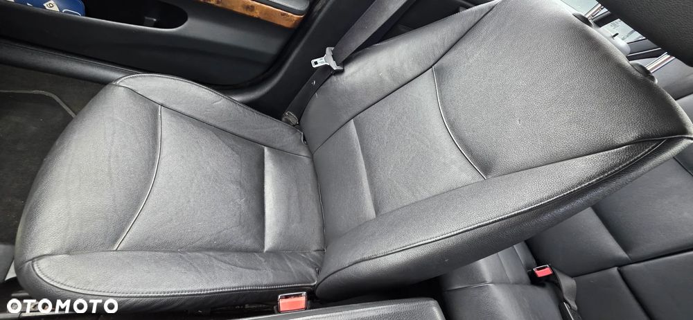 BMW Seria 3 318i - 14