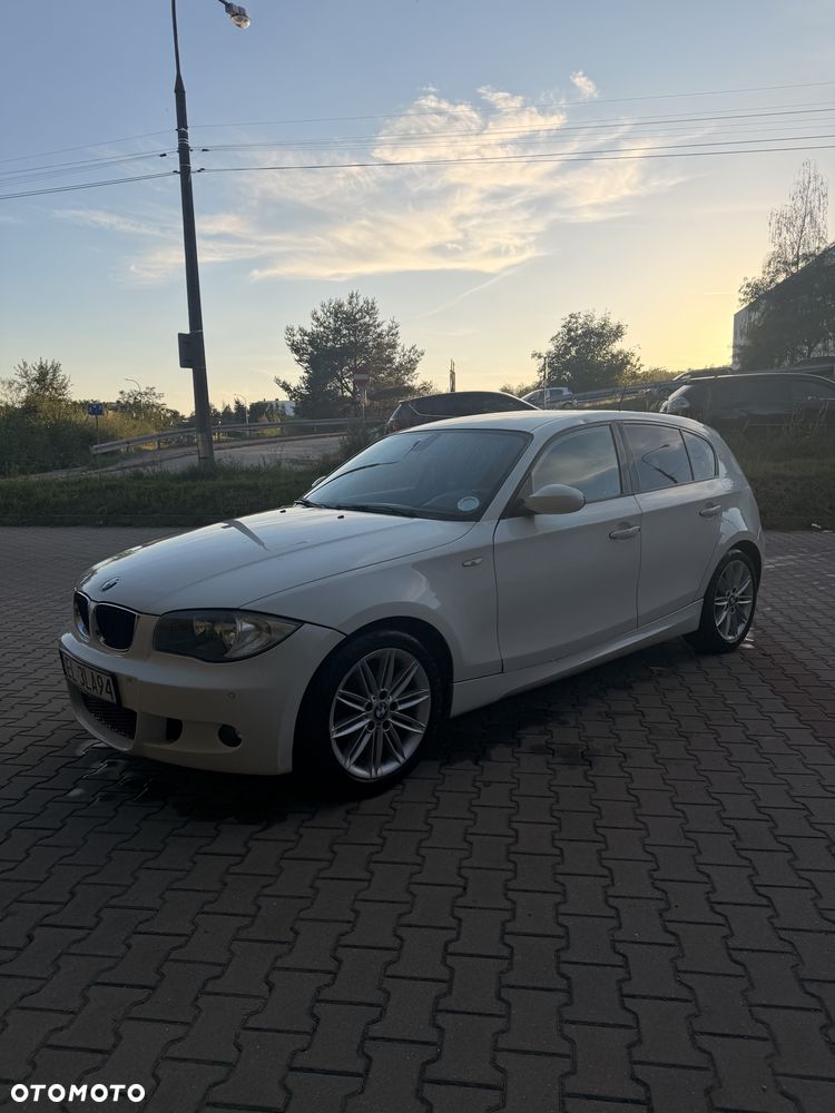 BMW E87 2009 photo 2
