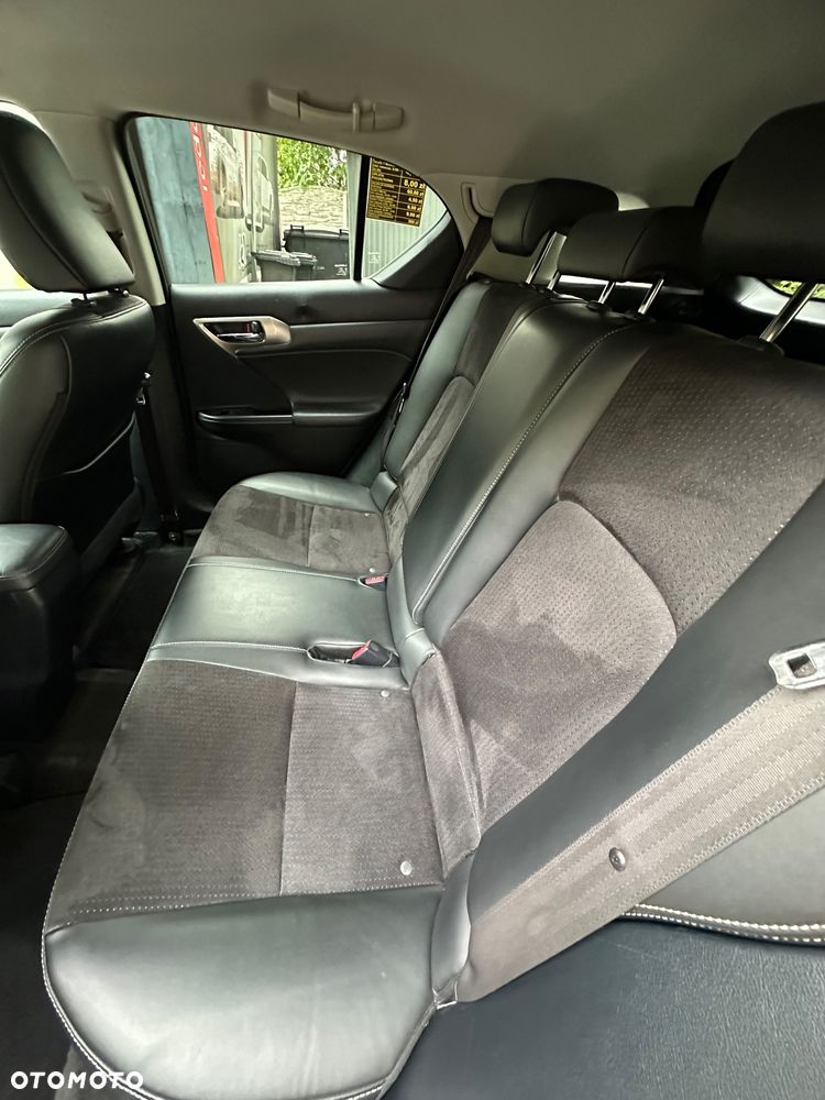 Lexus CT 200h Elegance - 34