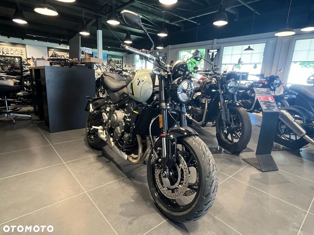 Triumph Trident - 11