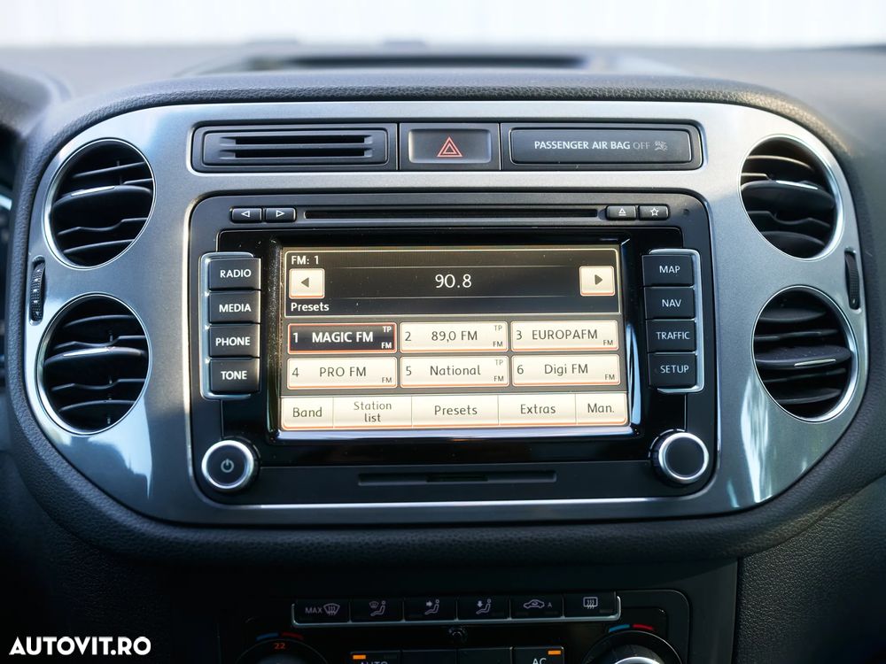 Volkswagen Tiguan - 17