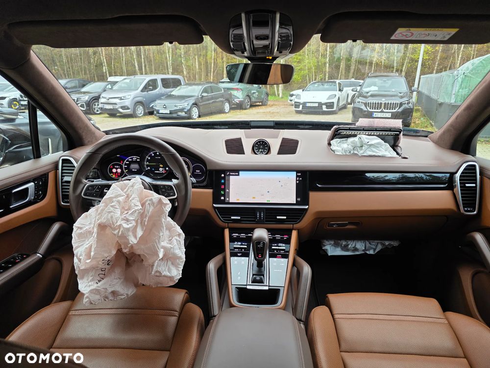 Porsche Cayenne E-Hybrid Platinum Edition - 18