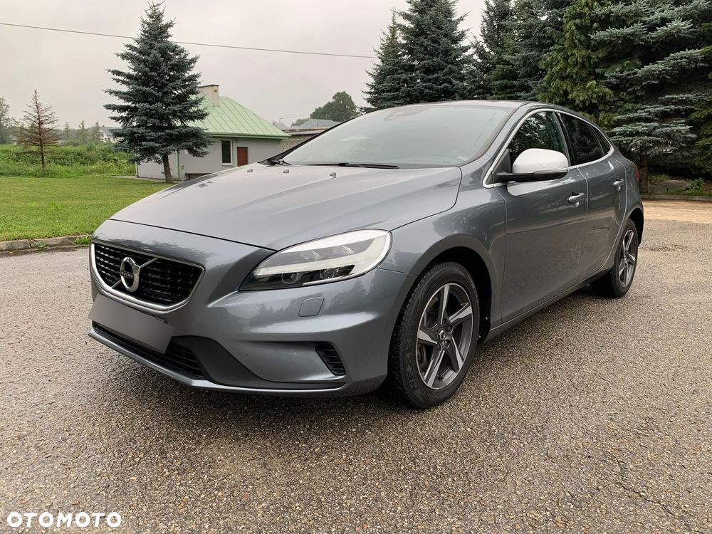 Volvo V40 D3 Drive-E R-Design Momentum - 1