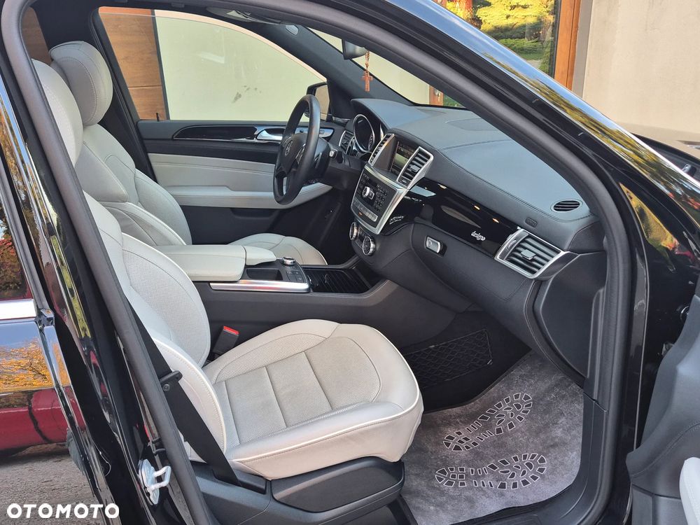 Mercedes-Benz ML 350 4MATIC (BlueEFFICIENCY) 7G-TRONIC - 20