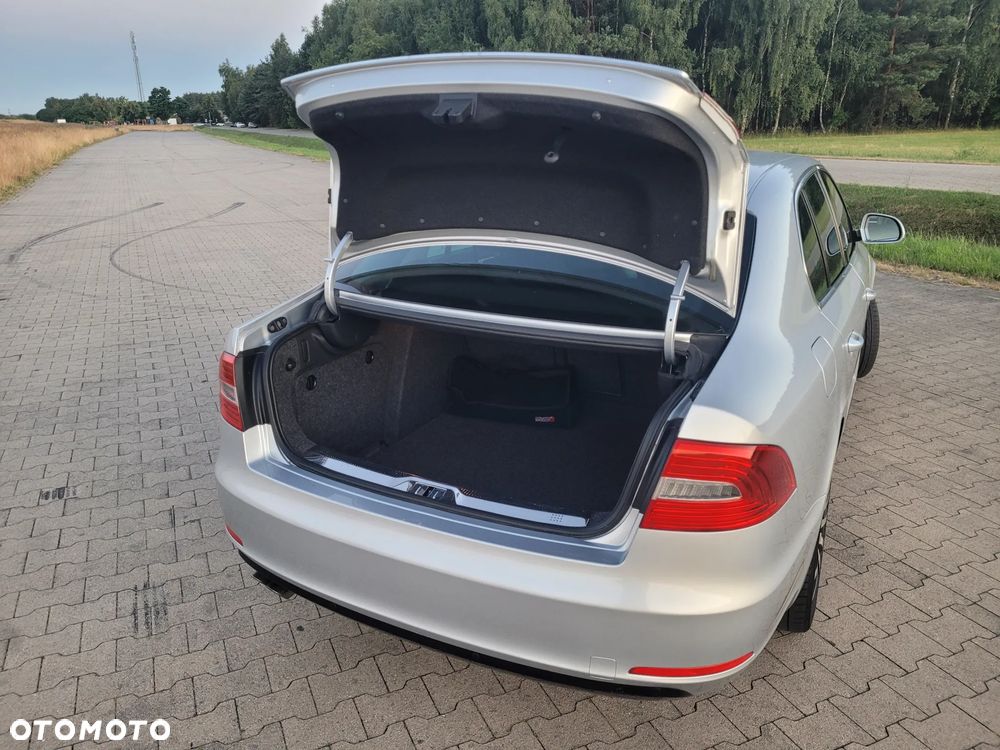 Skoda Superb 2.0 TDI Business - 9